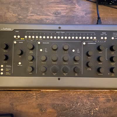 Softube Console 1 MK2 mixing system image 2