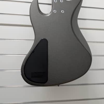 MetroExpress 21-Fret Hybrid P/J Bass - Solid Silver Sparkle Metallic Hochglanz image 5