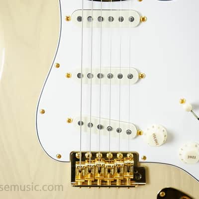 Fender American Custom Shop Stratocaster® NOS, 2A Flame Maple Fingerboard, Honey Blonde image 5