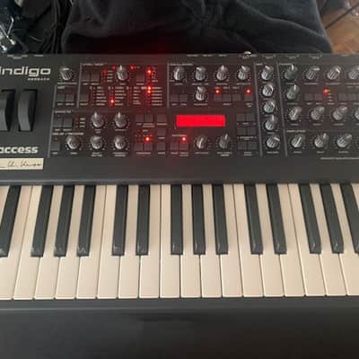 Access virus indigo redback - nero