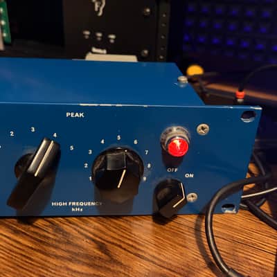 Tube-Tech ME-1B Mid Range Tube Equalizer 2010s - Blue image 6