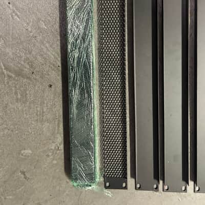 Middle Atlantic 8 RACK PANELS steel LOT 2010 - Black image 4