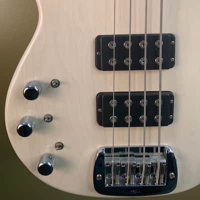 G&L L2000 1993 Bone White image 3