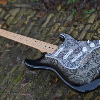Fender Made in Japan Limited Edition Stratocaster - Black Paisley(1) image 7