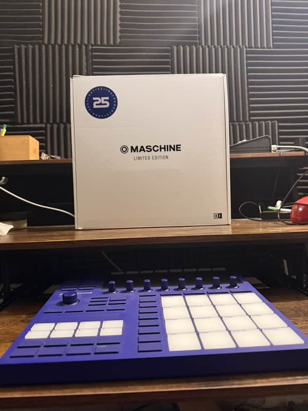 Ultraviolet Native Instruments Maschine MKIII Limited Edition image 1