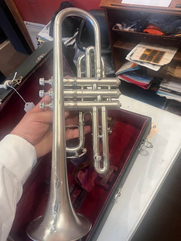HN White King Silver Cornet +attachments image 1