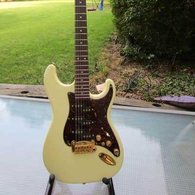 G&L Comanche Vintage White with Custom Brass/Gold Hardware USA, 2002 image 7
