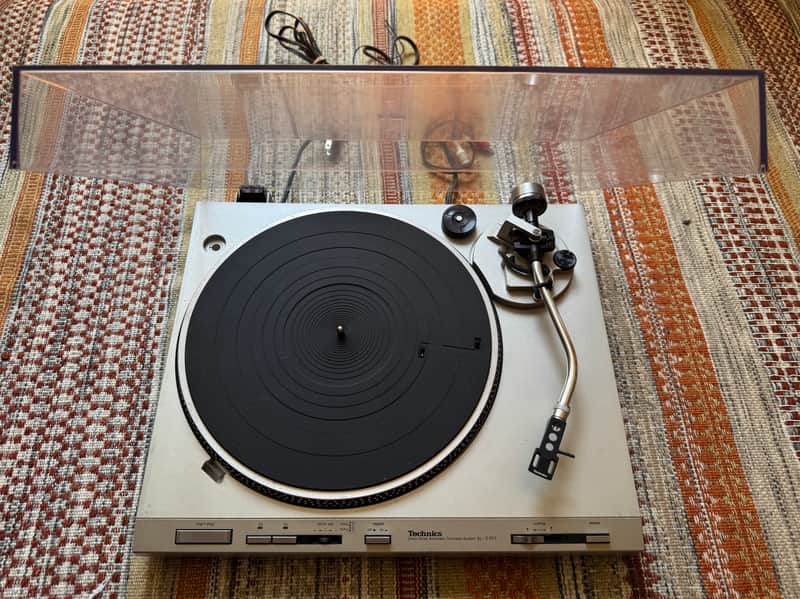 Technics SL-D303 Vintage Direct Drive Turntable