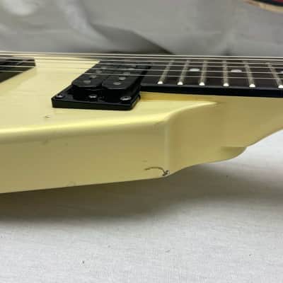 Washburn PT60 PT-60 Flying V Guitar with Case image 8