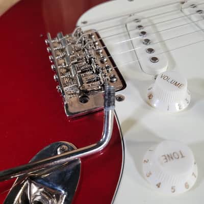 Squier Classic Vibe 60's Stratocaster 2024 - Candy Apple Red image 18