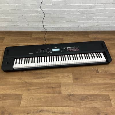 Korg Kross 2 88 Key Synthesizer Workstation, Matt Black; Serial No: 9065 | B Stock image 2