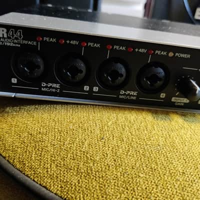 Steinberg UR44 6x4 USB 2.0 Audio Interface with MIDI I/O 2010s - Silver/Black image 2