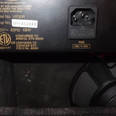 Vox VR30R Valve Reactor 2-Channel 30-Watt 1x10" Guitar Combo W/Tube Pre Amp image 6