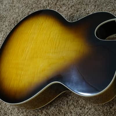 Video! 2001 "Just Shoot Me" Gibson ES-175 Black Top Sunburst Back/Sides | Burnt on TV image 22