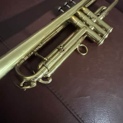 Conn 10B (New Era) (1935) (Medium Bore) Bb Trumpet SN 300537 (rare) (100% new clear lacquer) image 23