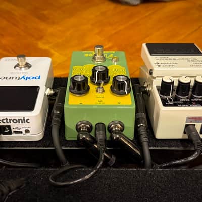 Custom pedalboard w/ IK Multimedia TONEX Pedal + Plumes EarthQuaker Signal Shredder + Boss NS-2 + Crybaby Original Wah + Accessories image 11