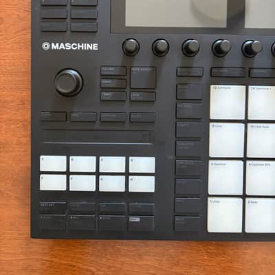 Native Instruments Maschine MKIII 2010s - Black image 3