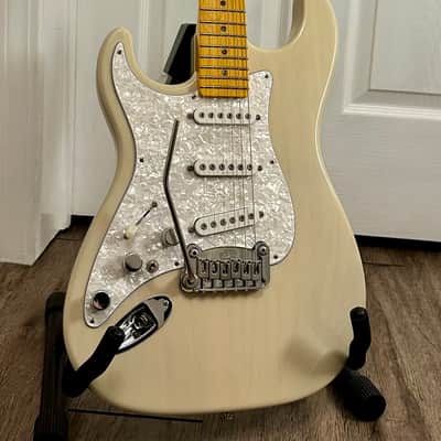 2008 G&L USA S-500 Left-Handed Blonde Ash Body with Maple Neck/Fretboard Build-To-Order image 1