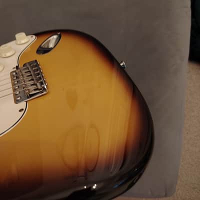 Fender ST Stratocaster MIJ 1995 - 3-Tone Sunburst image 11