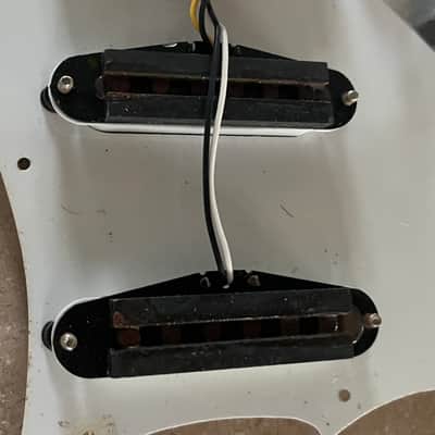 Fender Stratocaster 1991 MIM guitar loaded pickguard pickups pots image 5