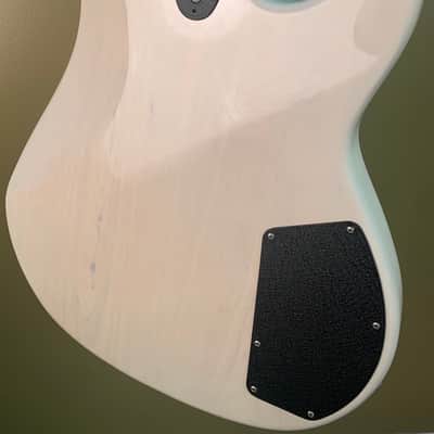 G&L L2000 1993 Bone White image 13