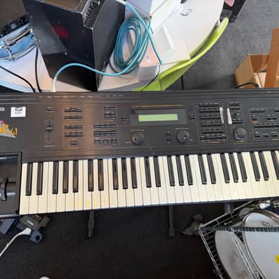 Ensoniq MR-61 64-Voice Expandable Keyboard 1996 - Black