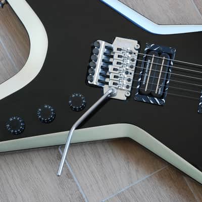 Washburn Dime 2ST Stealth with SH13 Dimebucker + 500k V Pot + 3ST Covers image 11