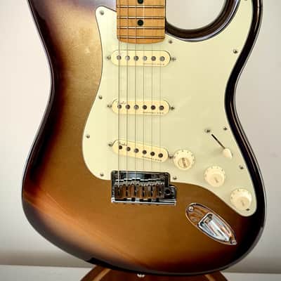 Fender American Ultra Stratocaster with Maple Fretboard 2024 - Mocha Burst image 1