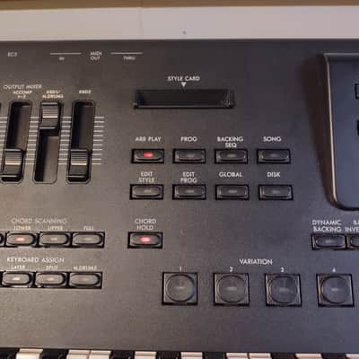 USED Korg i3 Interactive Music Workstation Arranger 61-Key Keyboard image 20