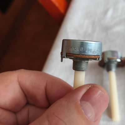 10 x Vintage CTS NOS 50kOhm Audio/Log Potentiometer Pot with long solid shaft image 13