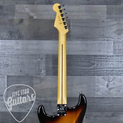 Pre-Owned Fender American Professional II Stratocaster - Two Tone Sunburst with Hard Shell Case image 7