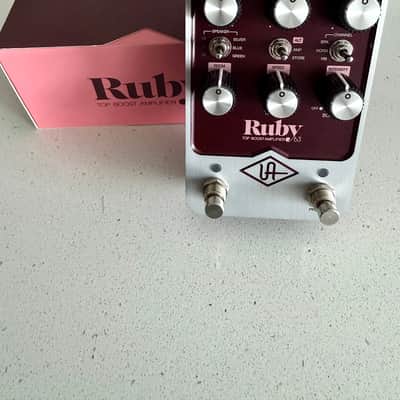 Universal Audio Ruby ’63 Top Boost Amplifier 2022 - Present - Ruby / Silver image 5