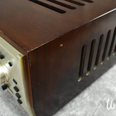 Accuphase E-303 Integrated Stereo Amplifier in Excellent Condition image 10