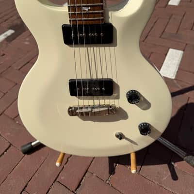 PRS Santana - White image 2