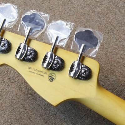 Fender American Professional II Precision Bass with Rosewood Fretboard 2020 - Present Dark Night image 9