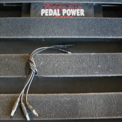 Pedaltrain PT-PRO-TC Classic Pro Tour Case Pedalboard with Voodoo Labs Power 2 Plus Power Supply image 7