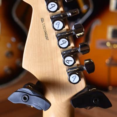 Fender Stratocaster American Professional II 3 Tone Sunburst - Upgrade: Meccaniche autobloccanti, Pickup Noiseless - image 16