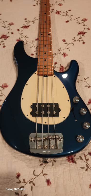 Ernie Ball Music Man Sterling 4 H with Maple Fretboard