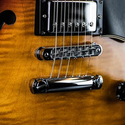 2002 Gibson ES-137C Classic sunburst image 6