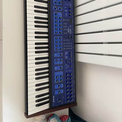Dave Smith Instruments Poly Evolver 61-Key 4-Voice Polyphonic Synthesizer 2005 - 2011 - Blue with Wood Sides image 3