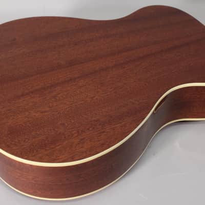 Regal RD-40V Studio Series Round Neck Resonator Cherry Sunburst image 10
