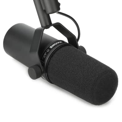 Shure  SM7B - Black with Live Wire Elite Microphone Cable & Case