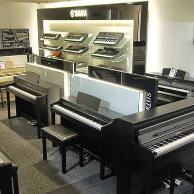 YAMAHA YPT-210 PORTABLE KEYBOARD, Inc: Box, Manual and Music Rest (SN:WBQO06767) image 7