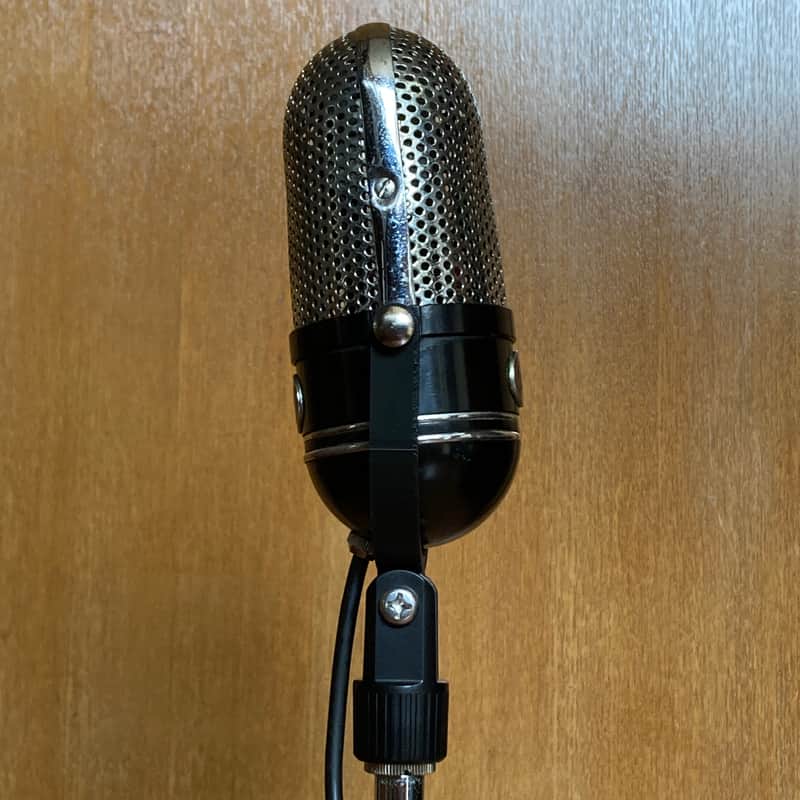 ☆ 1960s ☆ Japanese AIWA Dynamic Microphone M18 ☆ RCA 77 style