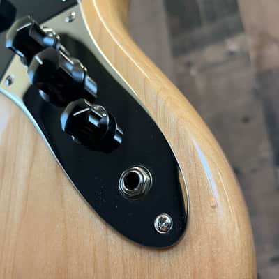 Fender Classic Vibe 70's Jazz Bass 2020 - Natural image 22