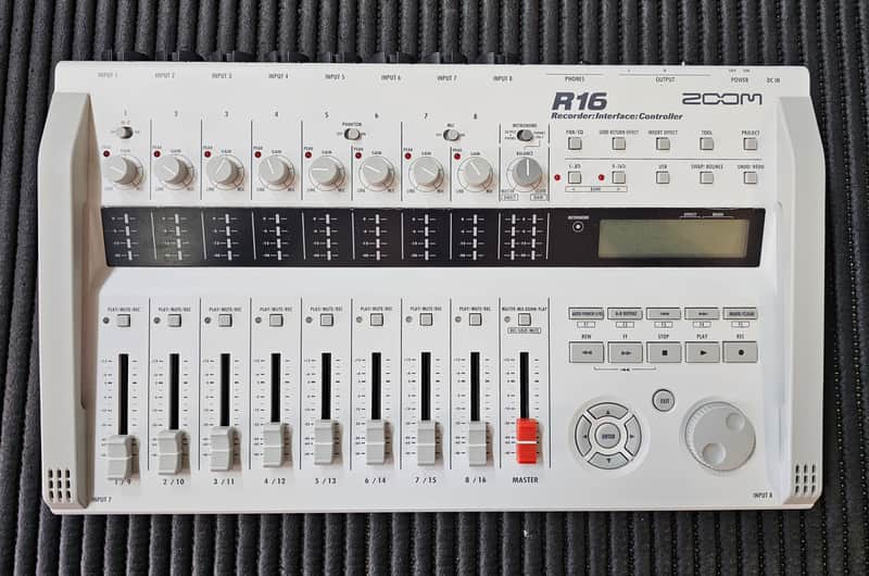 ZOOM R16 Multitrack Recorder ジャンク品 Amazon.com: Zoom R16 Multi-Track Tabletop Recorder, Interface