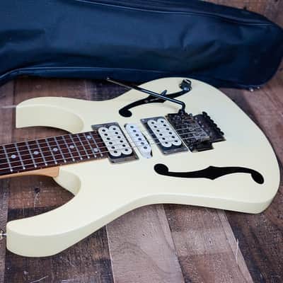 Ibanez PGM30-WH Paul Gilbert Signature with Lo TRS II Tremolo 1995 - 2002 - White image 3