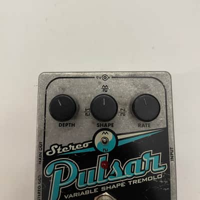 Electro Harmonix Stereo Pulsar Variable Shape Tremolo EHX Guitar Effect Pedal image 2