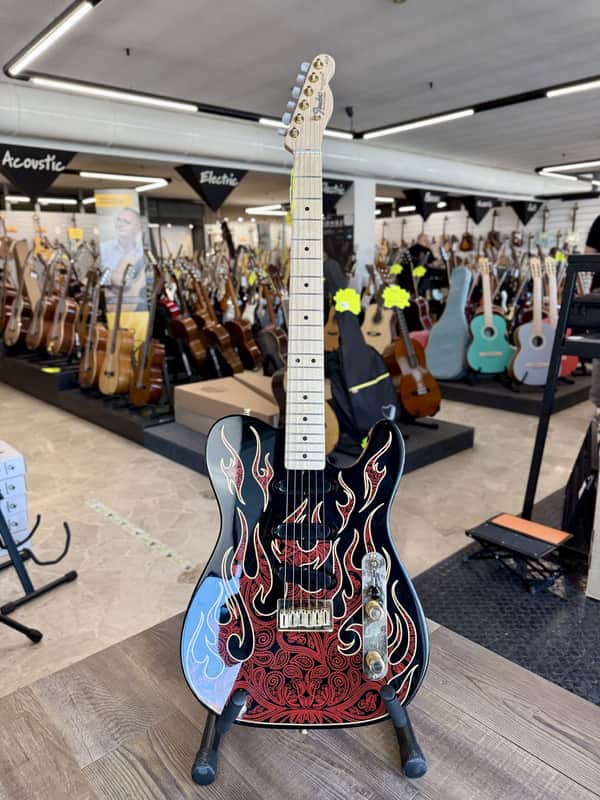 Fender JAMES BURTON TELECASTER RED PAISLEY FLAMES + CUSTODIA