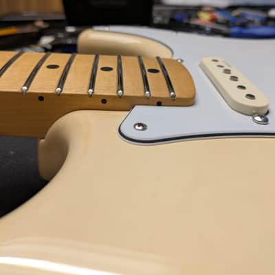 Fender Standard Stratocaster® (Upgrade) (2006-2008), Maple Fingerboard, Arctic White with Fishman Fluence Stratocaster Loaded Pickguard - White with Battery Pack and Hard Case image 20